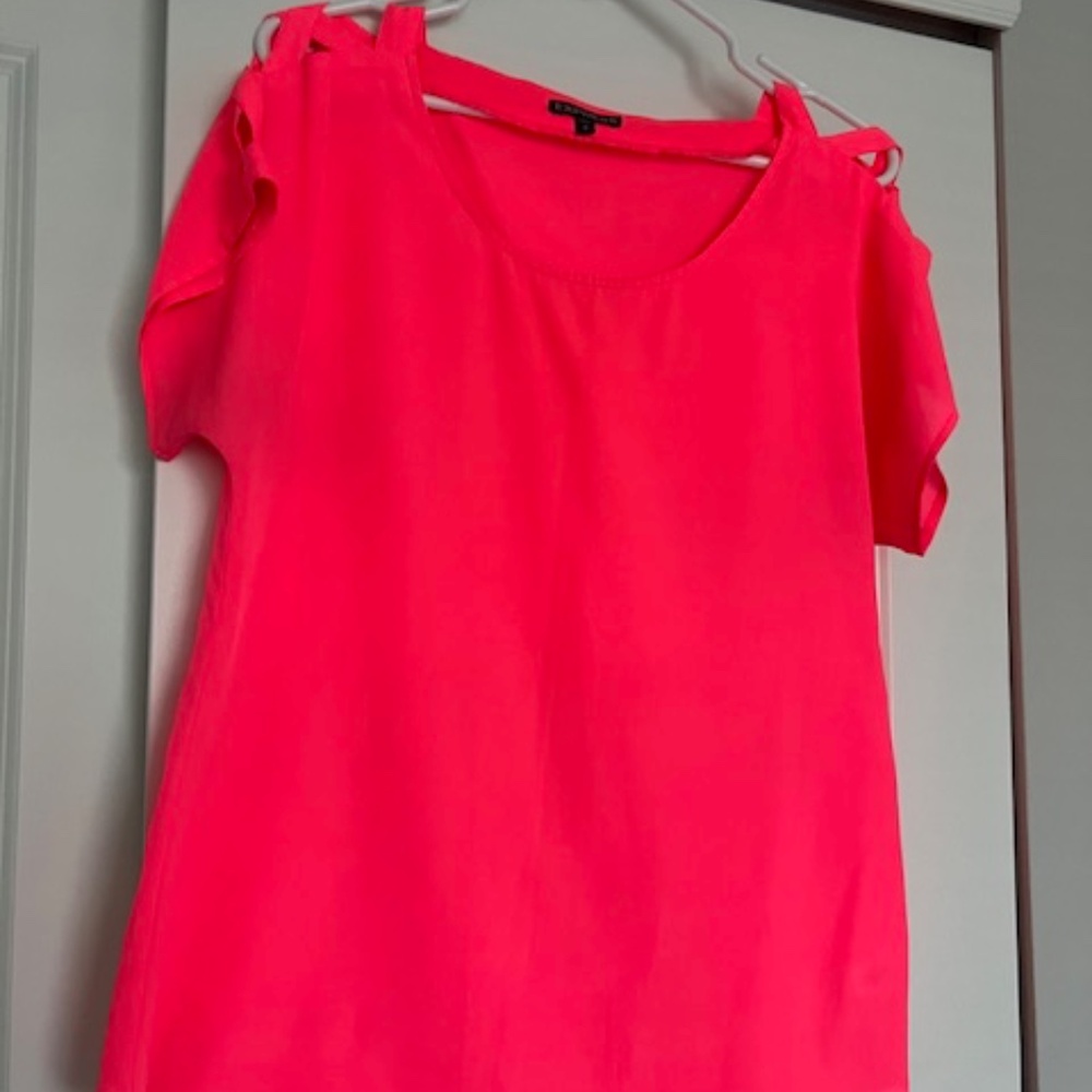 Express Coral Short Sleeve Blouse - Size M